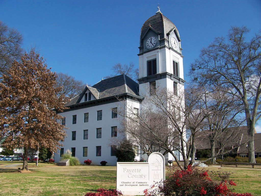 Exterior del histórico palacio de justicia del condado de Fayette, Fayetteville