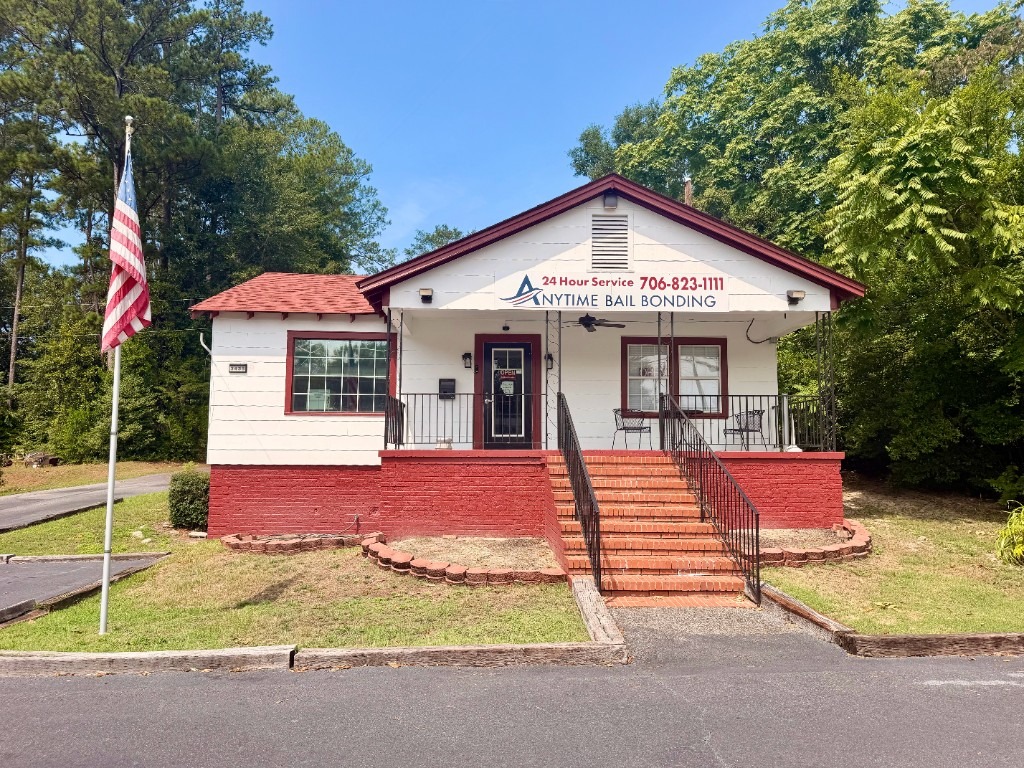 Exterior de la oficina de Anytime Bail Bonding en Augusta, 3435 Peach Orchard Road